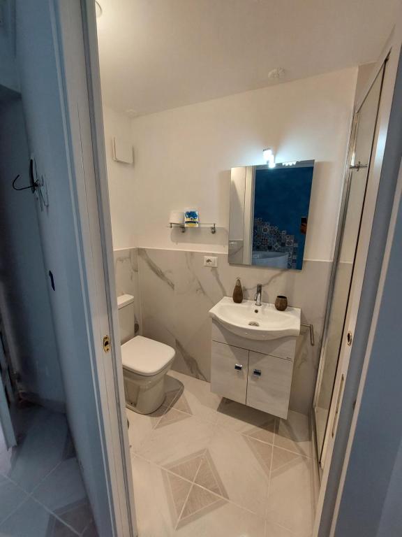 GL Golden City Apartments - Monolocale Con Vasca Idromassaggio