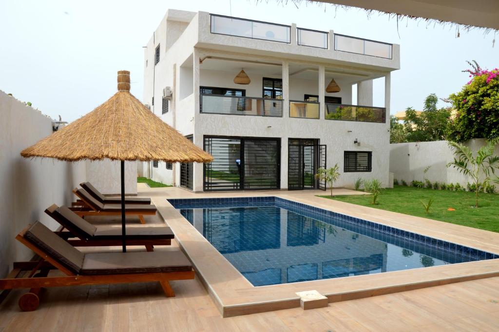 Villa Keur Méry, Luxe, Piscine Privée & Personnel à Ngaparou