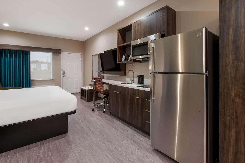 Best Western La Place Inn - King Suite Con Sofá Cama - No Fumadores
