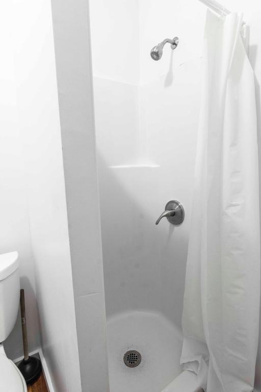 Flower Apartments, Los Angeles (updated prices 2024)