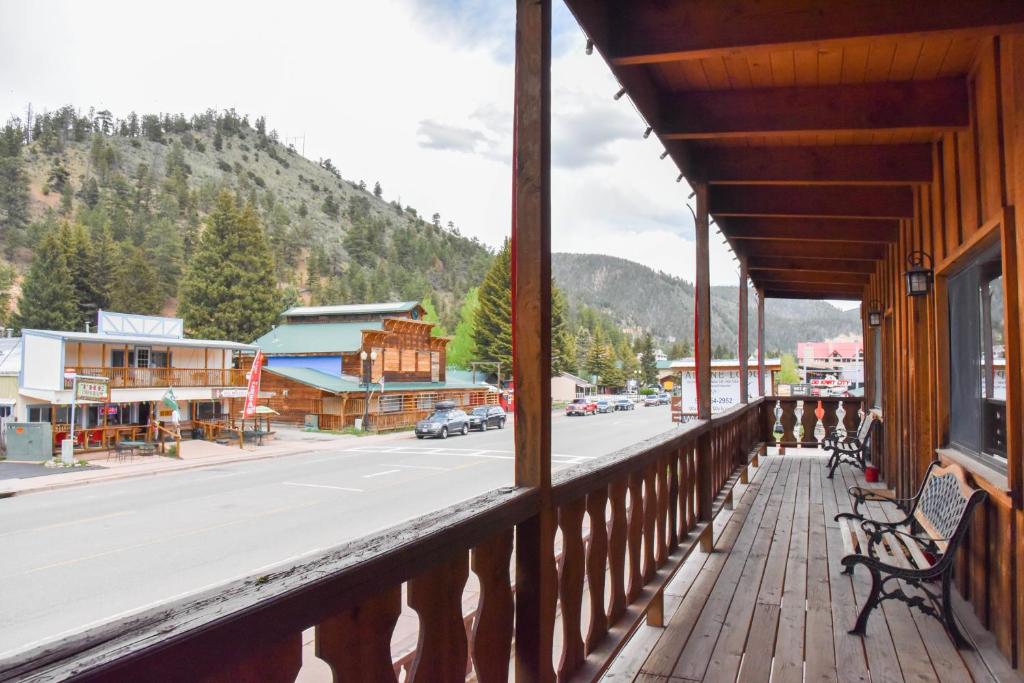Alpine Lodge Red River photo