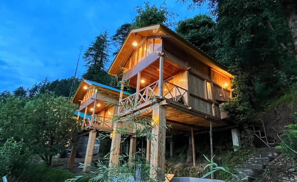 Tree House Retreat