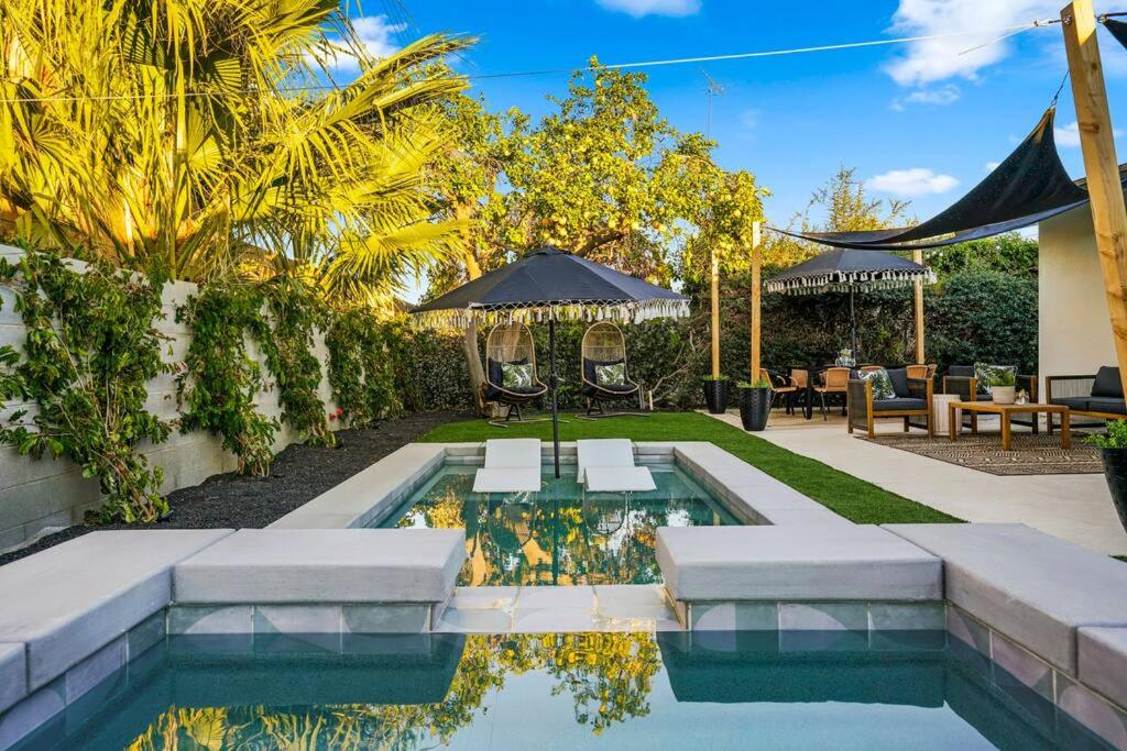 Bazén v ubytování Backyard Pool Oasis @ the Tulum House nebo v jeho okolí