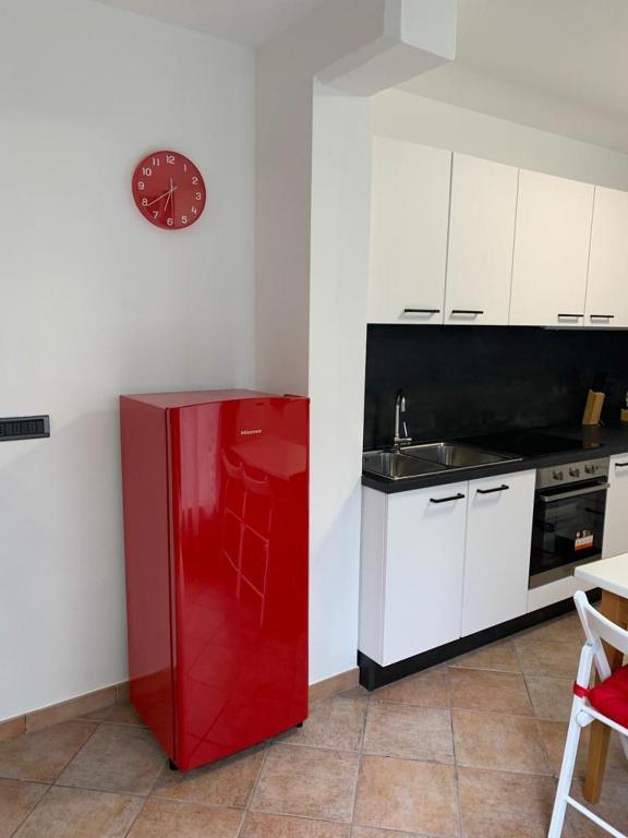 Kuchyň nebo kuchyňský kout v ubytování Appartamento La Torre