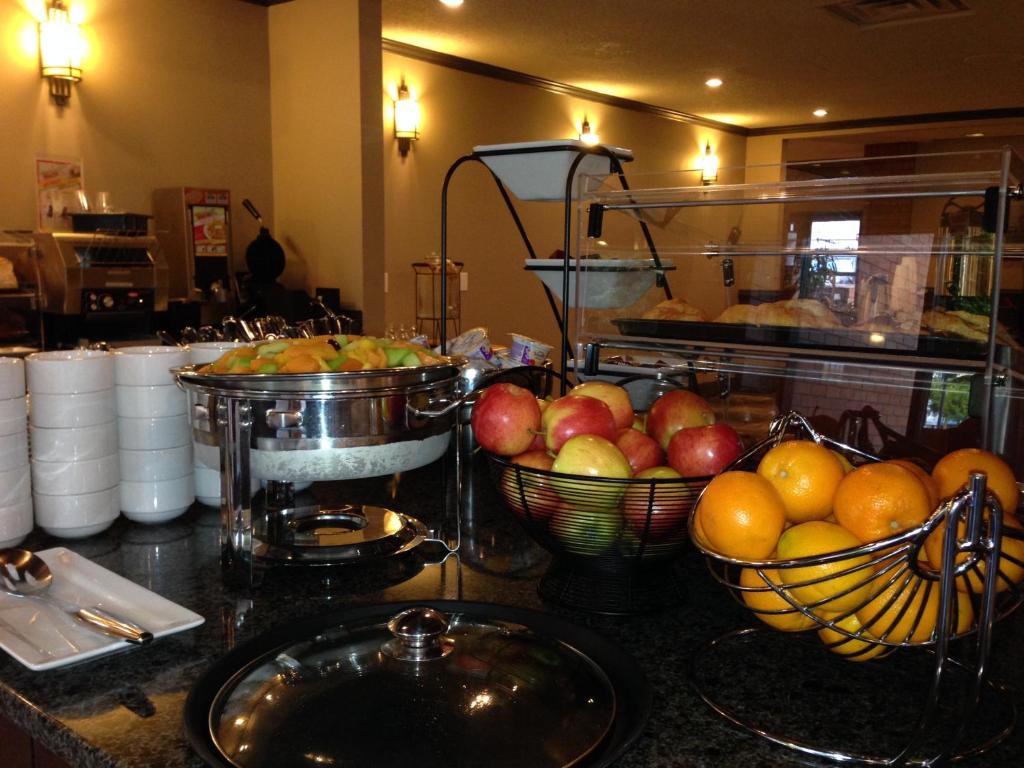 The Embassy Inn - Resim 13