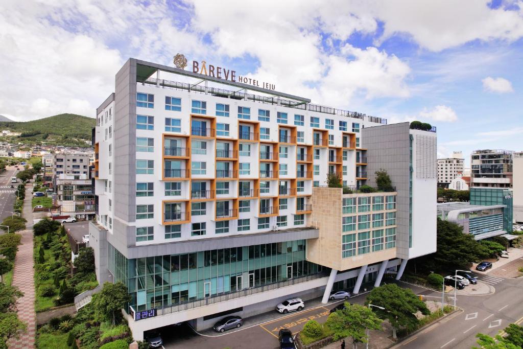 - une vue aérienne sur l'hôtel dans l'établissement Bareve Hotel, à Seogwipo