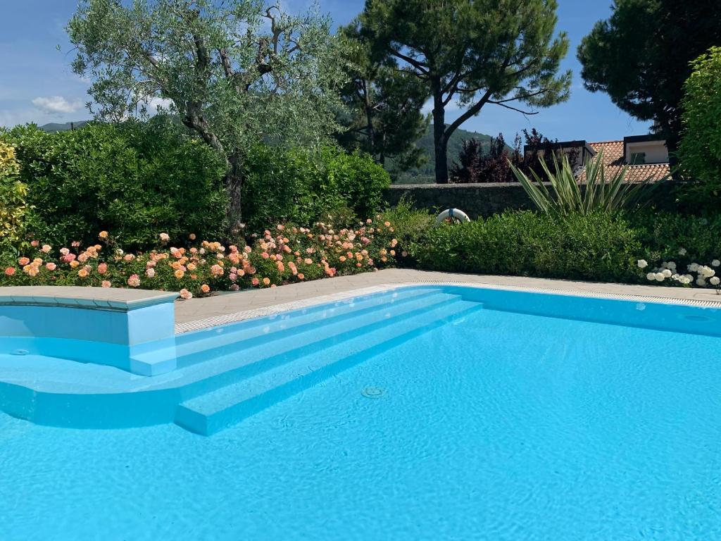 Kép Appartamento Amaryllis, incantevole con piscina szállásáról Salòban a galériában