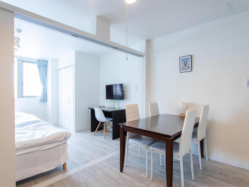 Reality Hakata 2 - Budget Triple Room