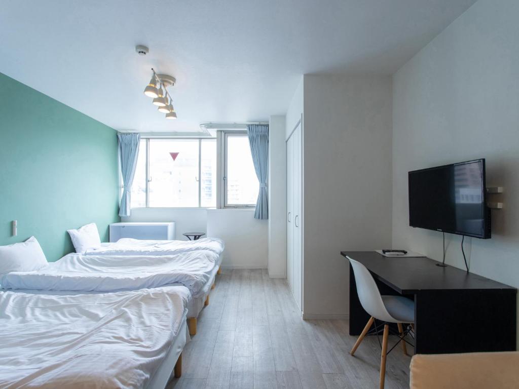 Reality Hakata 2 - Budget Triple Room