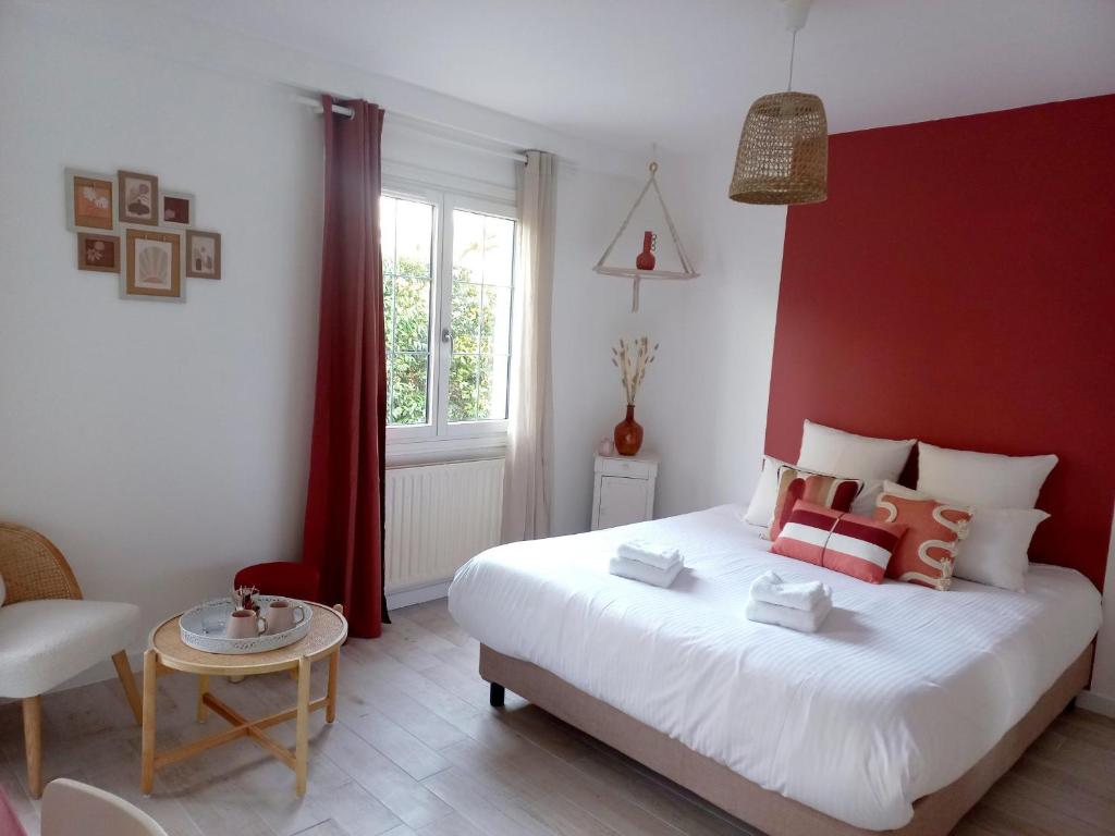 Le Clos Beauséjour - Familienzimmer Mit Gartenansicht