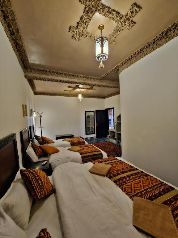 Riad Merzouga Dunes - Habitación Familiar De Lujo