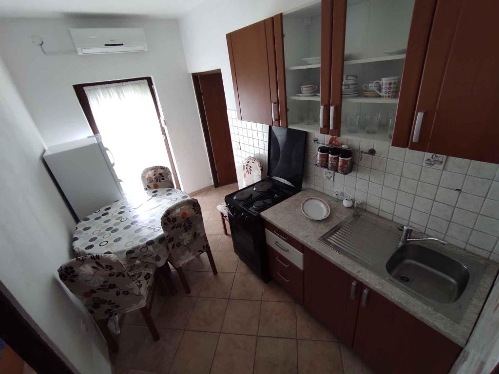 Kuchyň nebo kuchyňský kout v ubytování Apartment in Pridraga/Zadar Riviera 7998