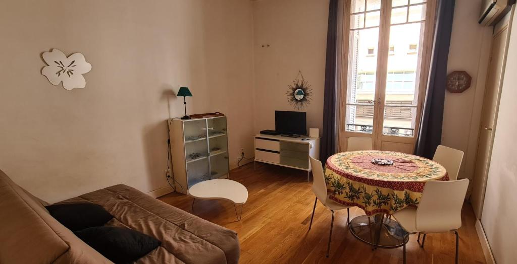 Ruang duduk di Appartement Toulon Centre-Ville