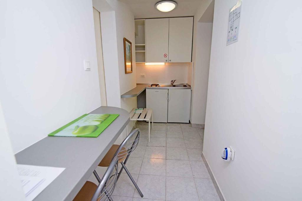 Fotografia z galérie ubytovania Apartments in Mali Losinj 14950 v Mali Lošinj