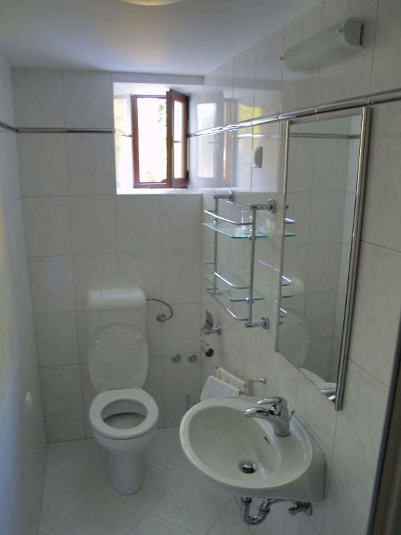 Fotografia z galérie ubytovania Apartments in Mali Losinj 14950 v Mali Lošinj