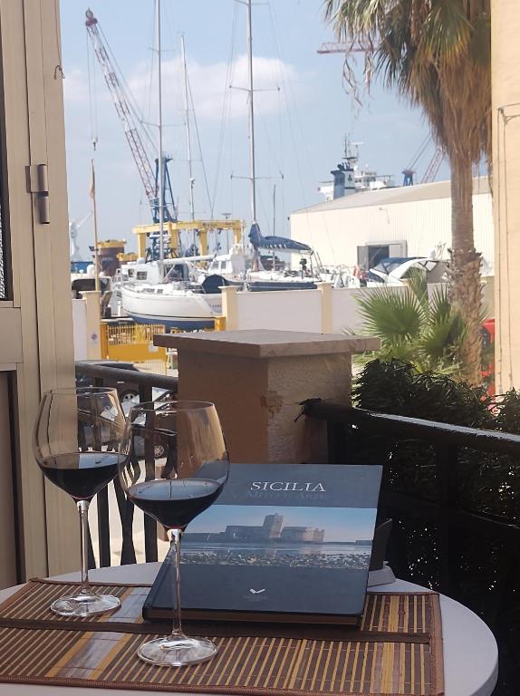 Γενική θέα στη θάλασσα ή θέα στη θάλασσα από  αυτό το διαμέρισμα