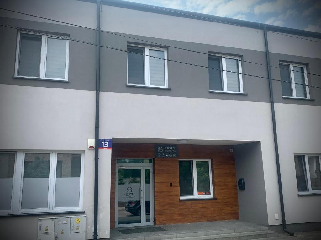 Budynek, w którym mieści się hotel