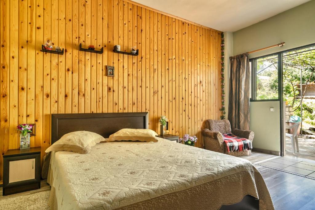 A bed or beds in a room at Vangelis studio 2