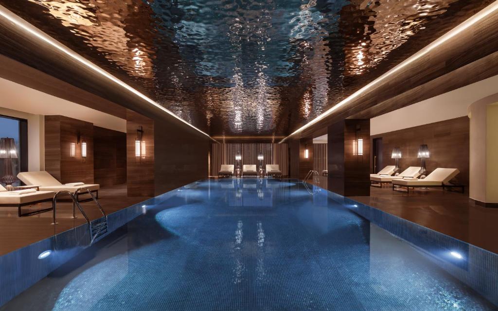Bazén v ubytování The Ritz-Carlton, Baku nebo v jeho okolí