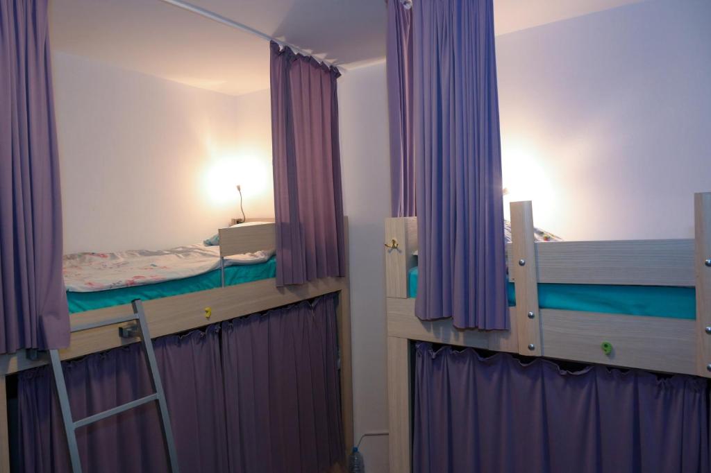 Postel nebo postele na pokoji v ubytování Skopje Hostel