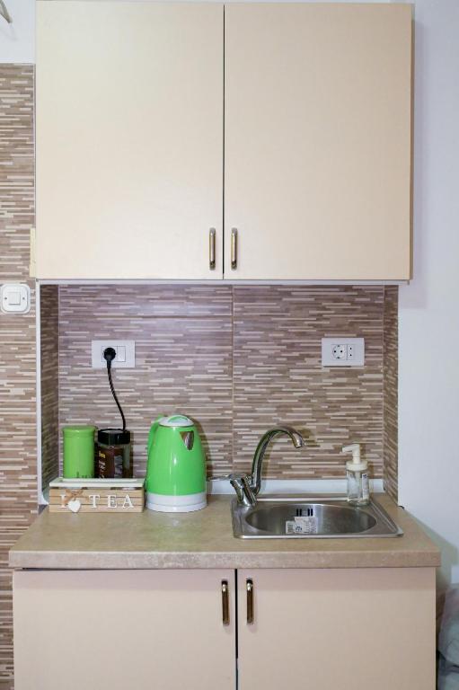 Kuchyň nebo kuchyňský kout v ubytování Skopje Hostel