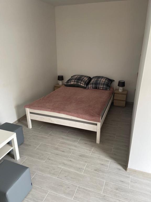 U Karola - Triple Room With Bathroom