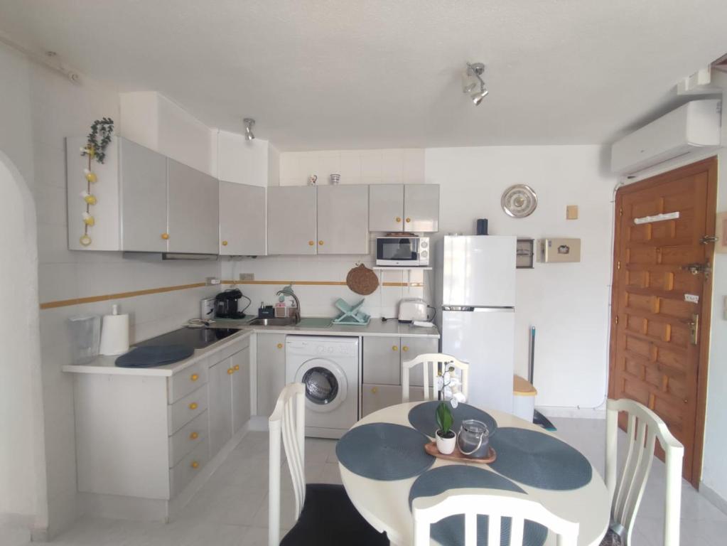 Spectacular Apartment in Mar Azul , Torrevieja, Torrevieja Updated