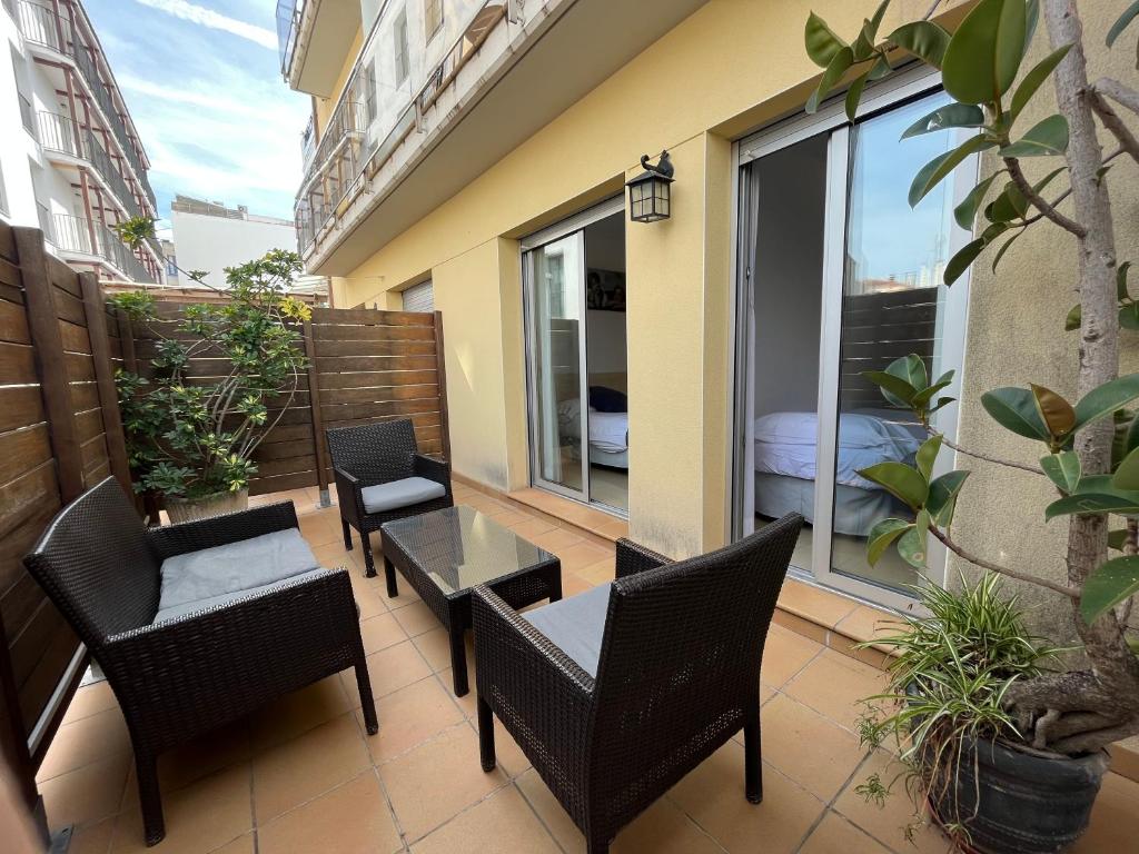 Neptuno Apartments, Calella – Precios actualizados 2023