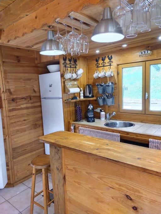 Kuchyň nebo kuchyňský kout v ubytování Chalet 1 chambre