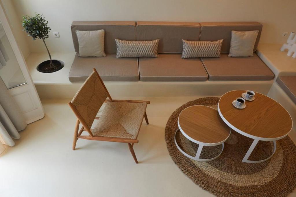 Гостиная зона в Hermes Hotel
