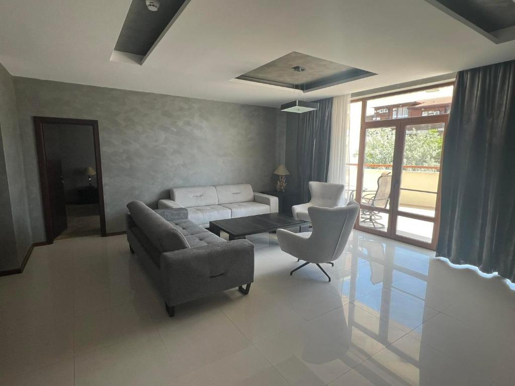 Garden of Eden Complex - Deluxe Apartment