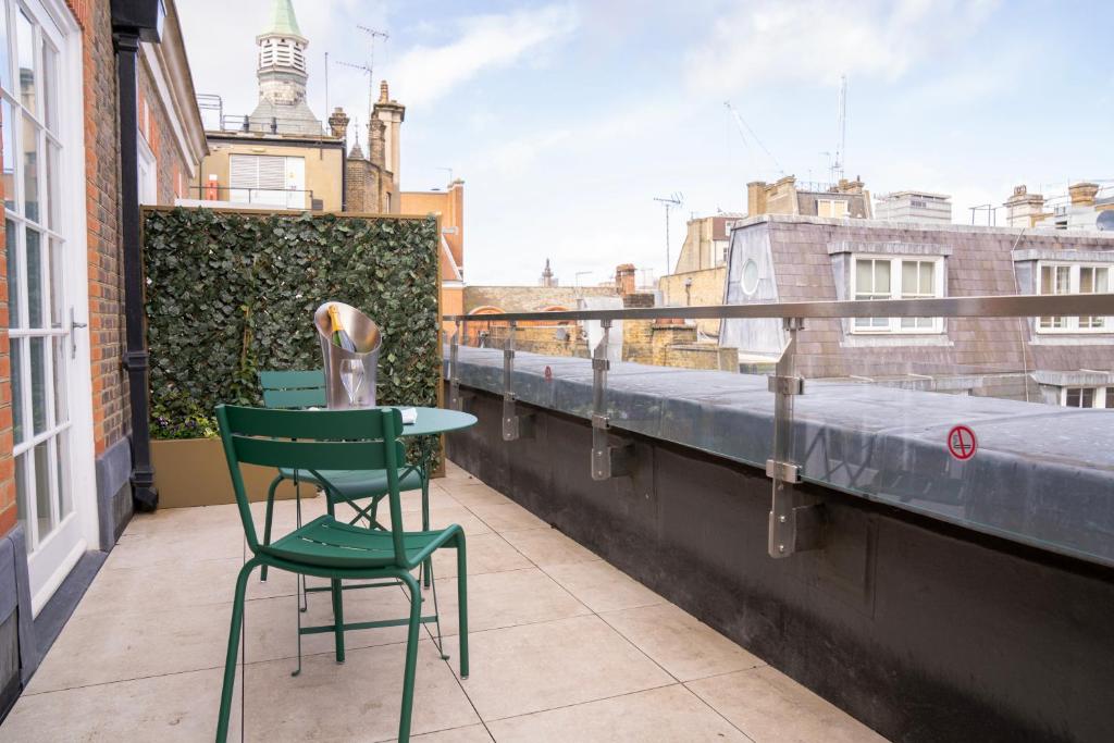 
Premier King Room with Balcony
