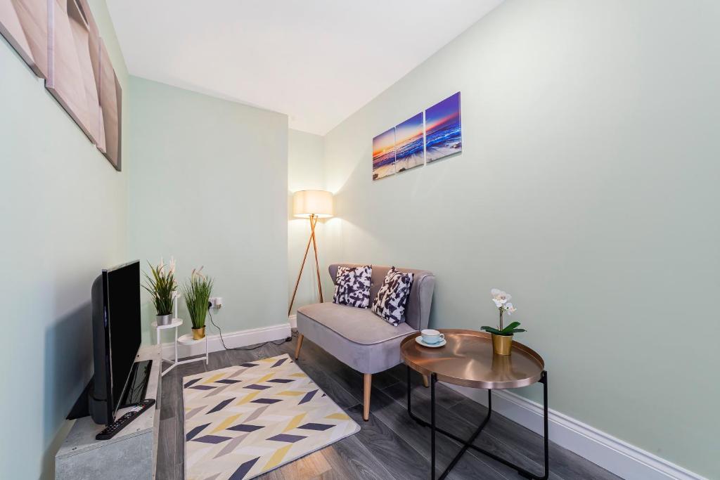 Stunning 3BR 2BTH Duplex Flat in Southeast London, Chislehurst