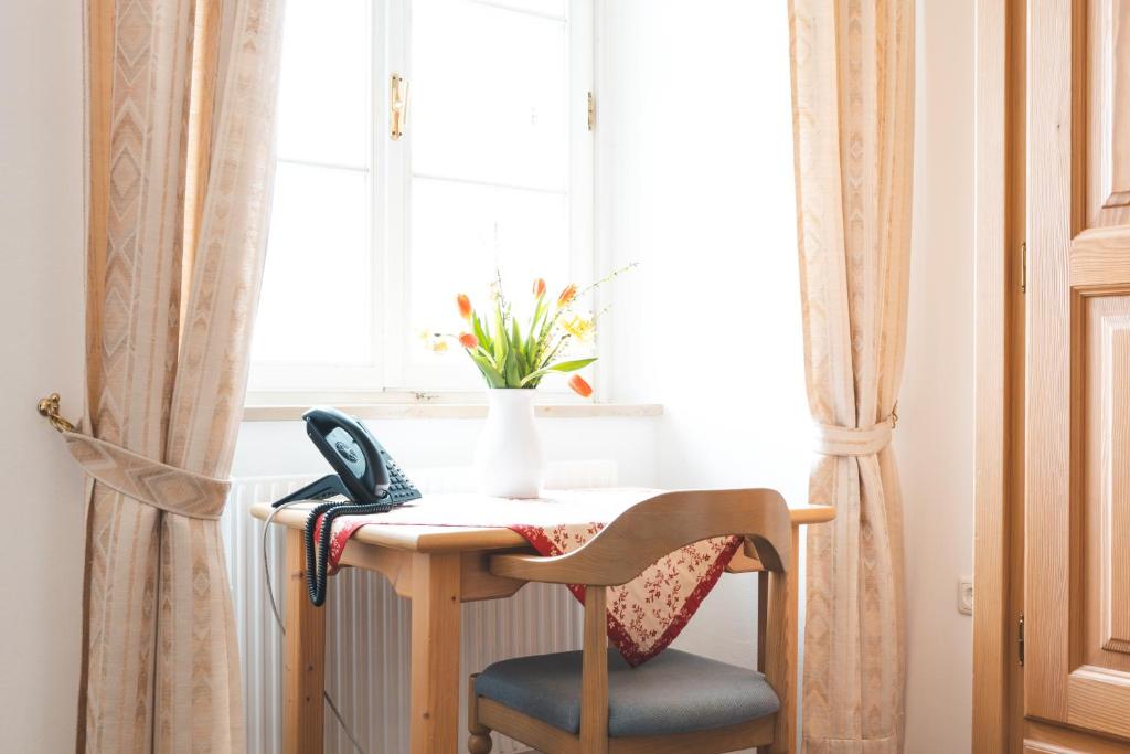 Seminarzentrum Stift Schlägl - Single Room With Private Bathroom
