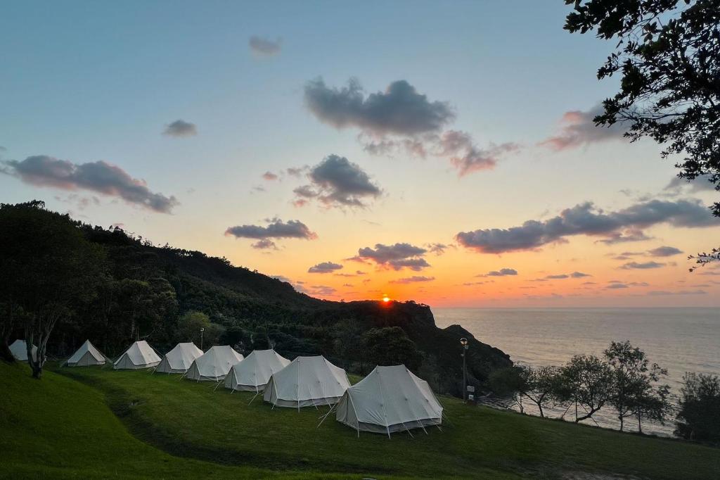 Příroda nedaleko luxury tent