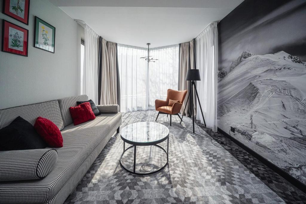 
Superior Family Room
