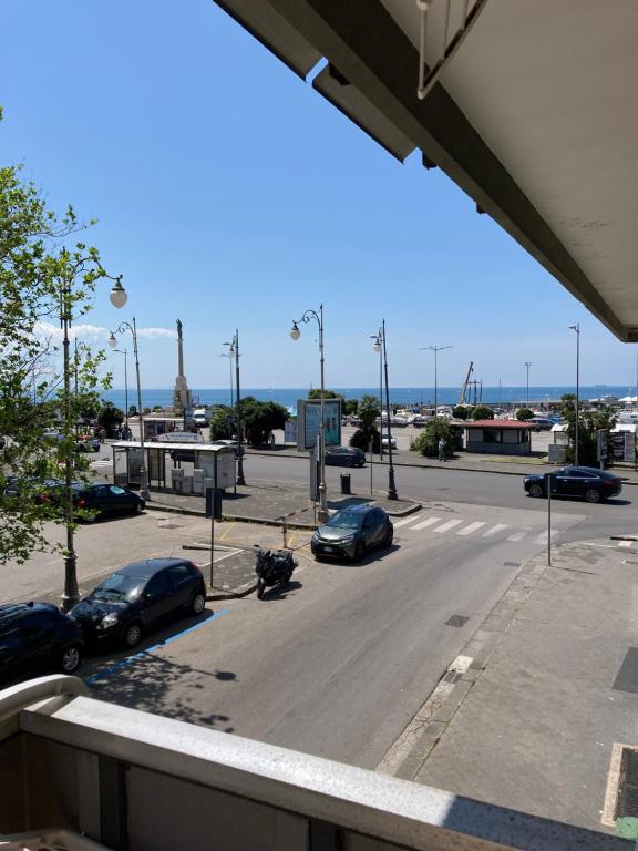 Widok na morze z tego apartamentu