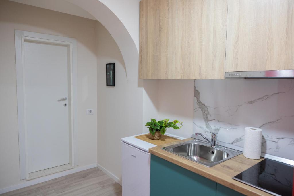 Three doors apartments, Strawberry Studio - Imazhi 8