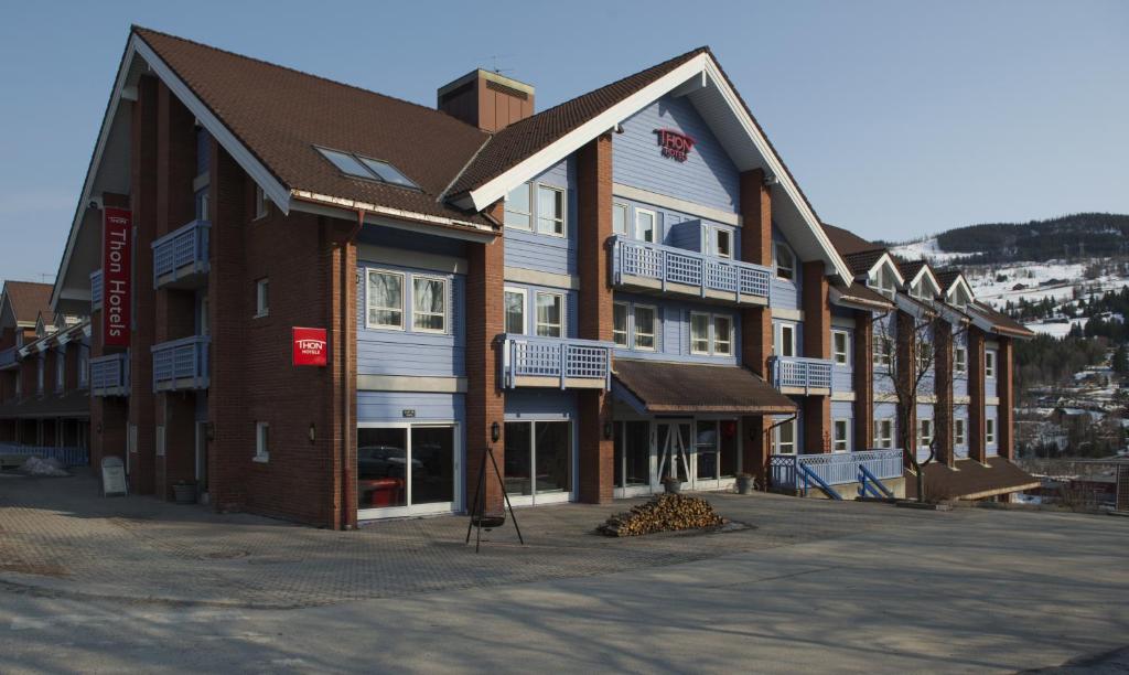 Nespecifikovaný výhled na hory nebo výhled na hory při pohledu z hotelu