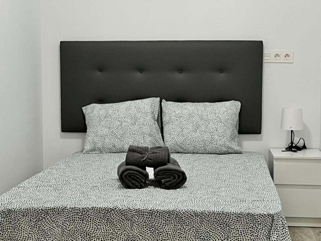 Posteľ alebo postele v izbe v ubytovaní Los Tilos Suites-Vialia