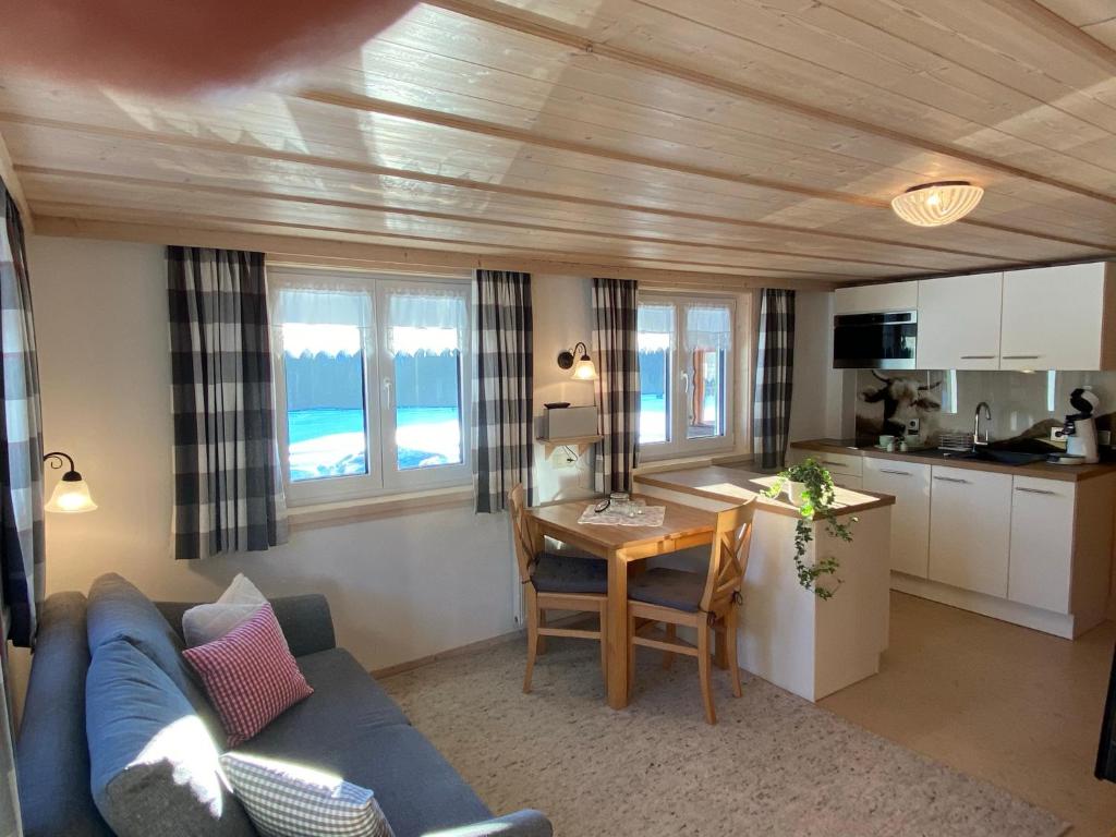 Kuchyň nebo kuchyňský kout v ubytování Gästehaus Nussbaumer