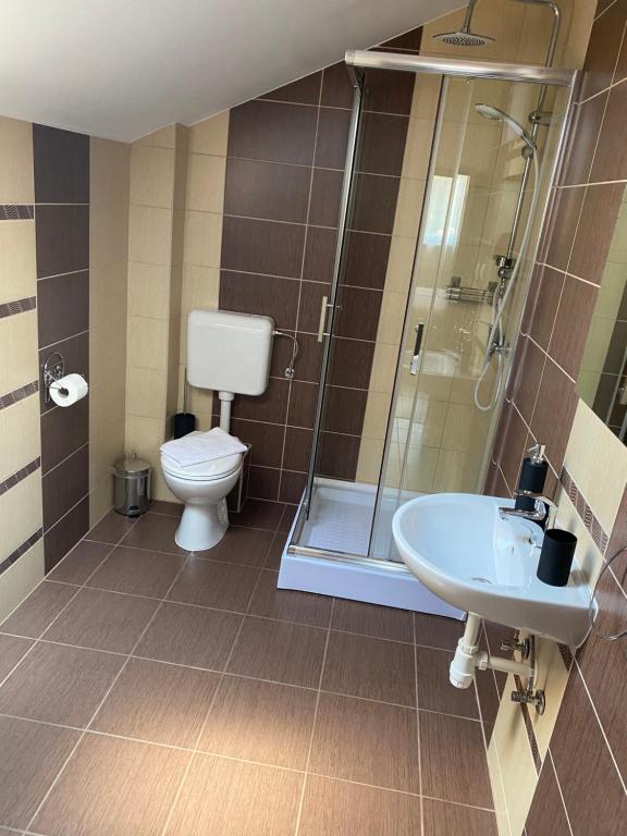 Koupelna v ubytování Riviéra Apartmanok
