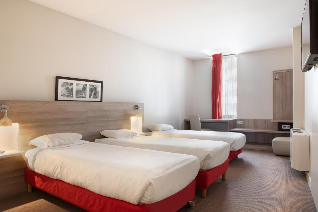 Kyriad Paris Est - Bois de Vincennes - Superior Driepersoonskamer Met 3 Eenpersoonsbedden