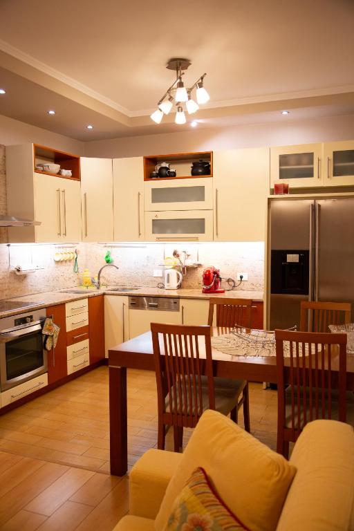 Central Perks Apartment - Image 4