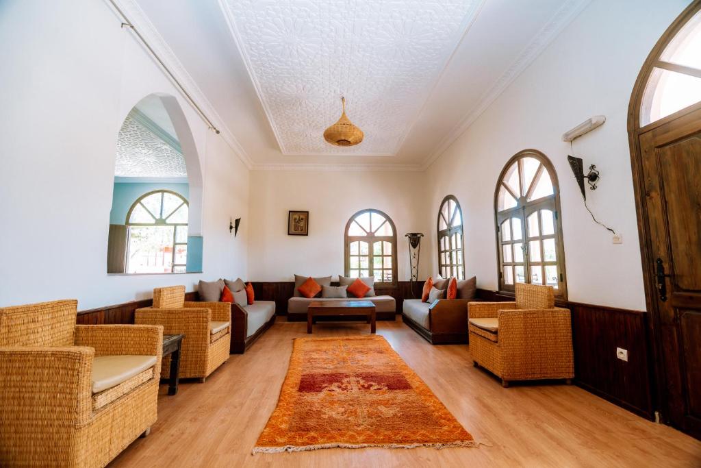 Posezení v ubytování RIAD LES DEUX MONDES
