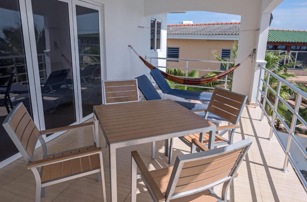Ein Balkon oder eine Terrasse in der Unterkunft Whitehouse Lagun Apartments