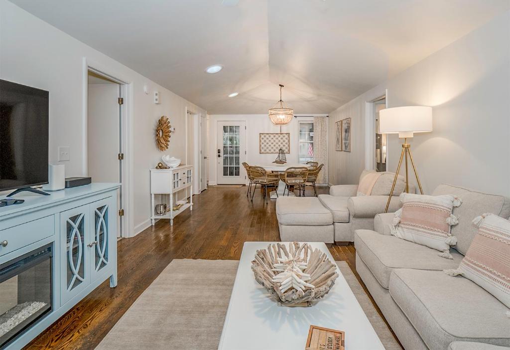 Posezení v ubytování 1129 Summerwind Cottage