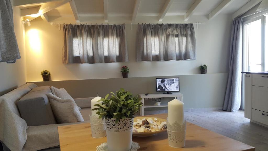 Telewizja i/lub zestaw kina domowego w obiekcie Ifigenia Studios