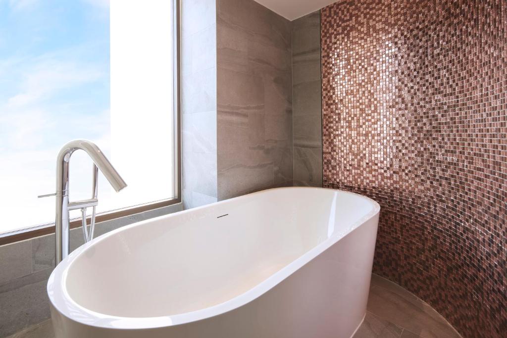 Grace At Five by Grace Hotel Bangkok - Resim 12