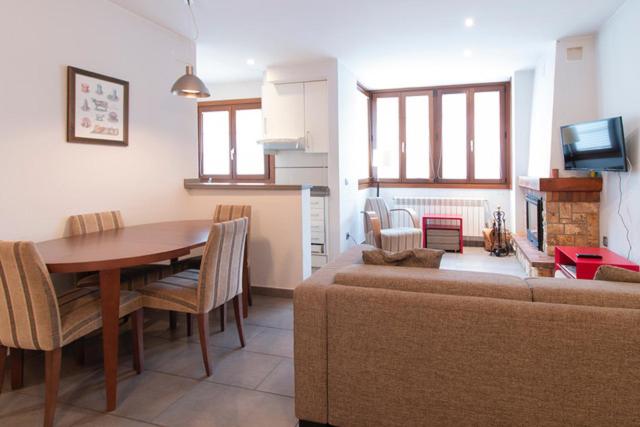 Kuchyň nebo kuchyňský kout v ubytování Apartamentos Casa Miño